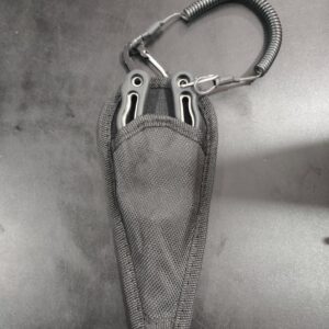ALICATE NEGRO CON ESTUCHE